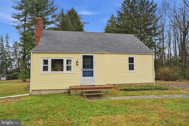 131 CRUSHER RD, Hopewell, NJ 08525