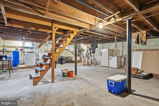 131 CRUSHER RD, Hopewell, NJ 08525