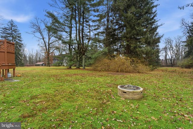 131 CRUSHER RD, Hopewell, NJ 08525