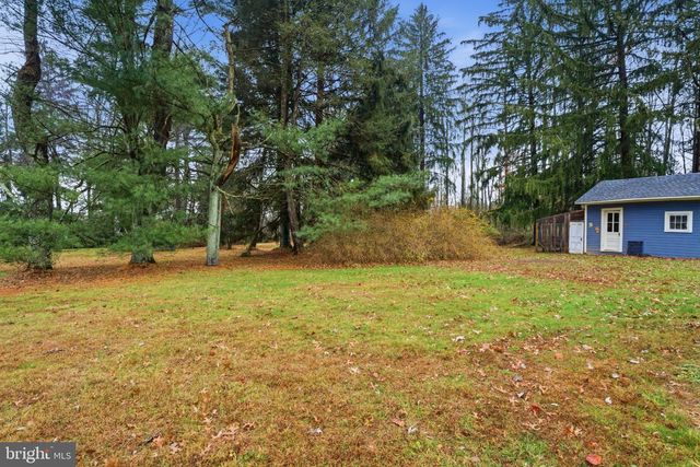 131 CRUSHER RD, Hopewell, NJ 08525