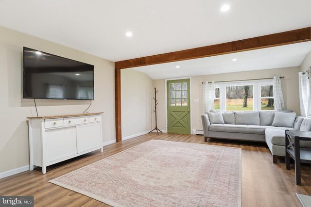 131 CRUSHER RD, Hopewell, NJ 08525