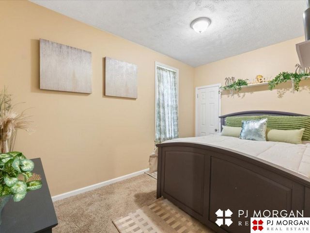 2729 S 23 Street, Omaha, NE 68108