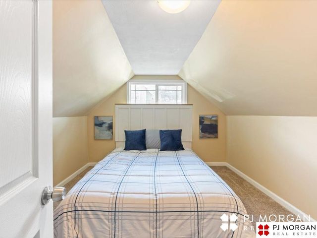 2729 S 23 Street, Omaha, NE 68108