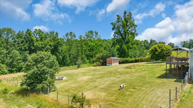 2657 Oak Grove Rd, Red Boiling Springs, TN 37150