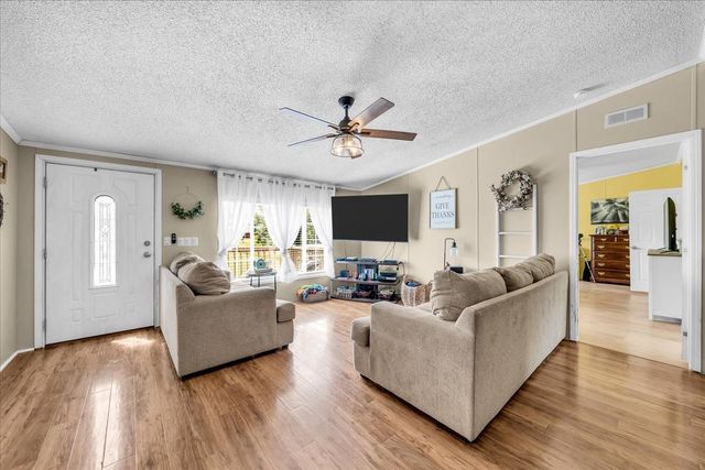 2657 Oak Grove Rd, Red Boiling Springs, TN 37150