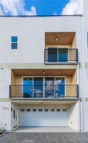 714 Chestnut Avenue, Los Angeles, CA 90042
