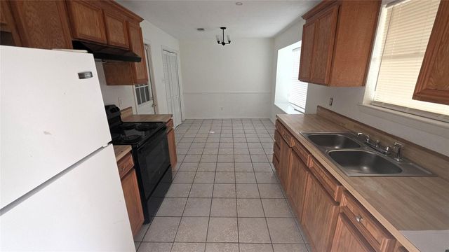 9422 Pinole Lane, Houston, TX 77086