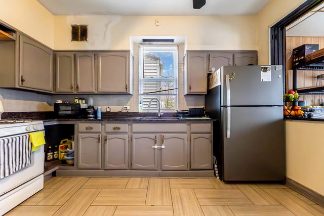 5610 S Honore Street, Chicago, IL 60636