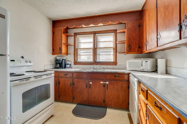 1343 Piney Flats Road, Watauga, TN 37694