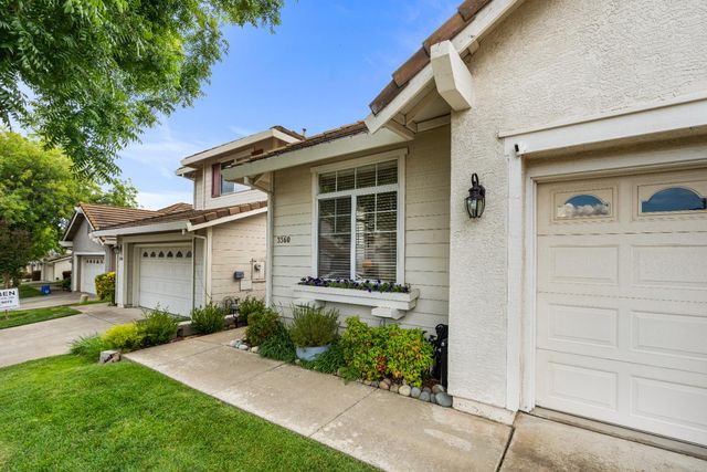 3360 Apollo Cir, Roseville, CA 95661