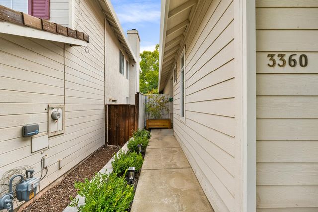 3360 Apollo Cir, Roseville, CA 95661
