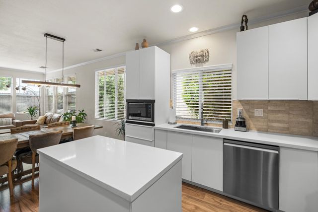 3360 Apollo Cir, Roseville, CA 95661
