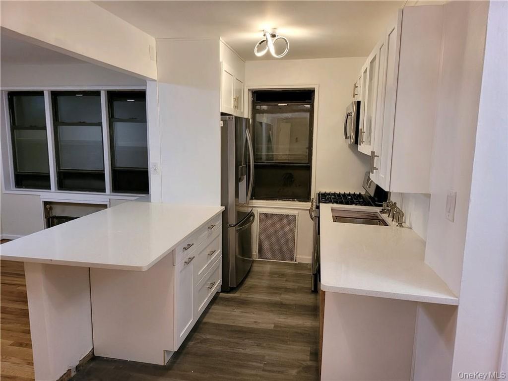 1 Fisher Drive 505, Mount Vernon, NY 10552 — photo 2