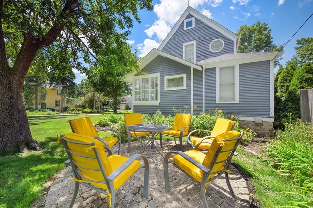 4541 Forest Avenue, Downers Grove, IL 60515