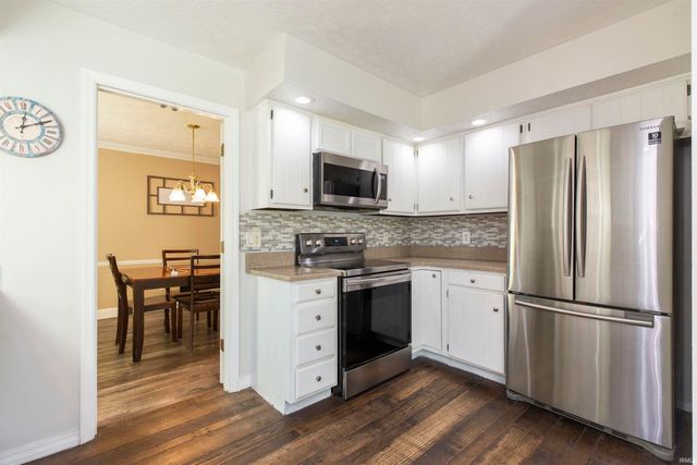 12012 S Timberline Trace, Granger, IN 46530