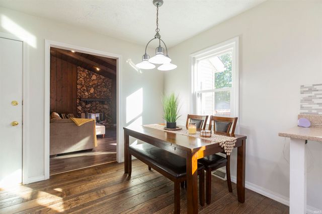 12012 S Timberline Trace, Granger, IN 46530