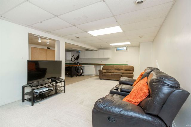 12012 S Timberline Trace, Granger, IN 46530