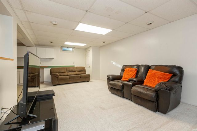 12012 S Timberline Trace, Granger, IN 46530