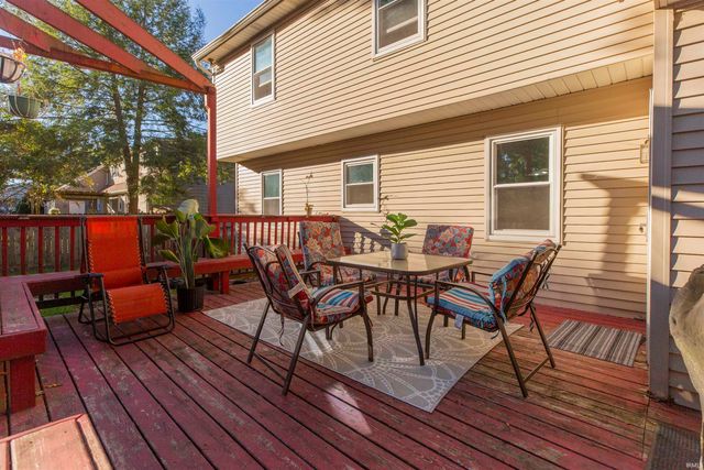 12012 S Timberline Trace, Granger, IN 46530