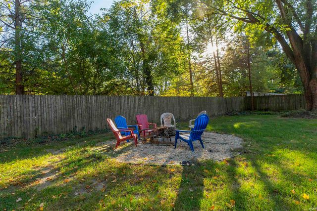12012 S Timberline Trace, Granger, IN 46530