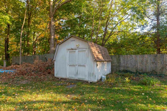 12012 S Timberline Trace, Granger, IN 46530