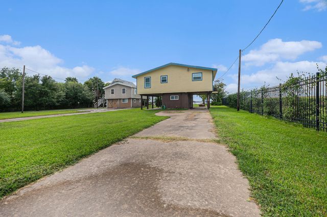 1434 10th Street, San Leon, TX 77539