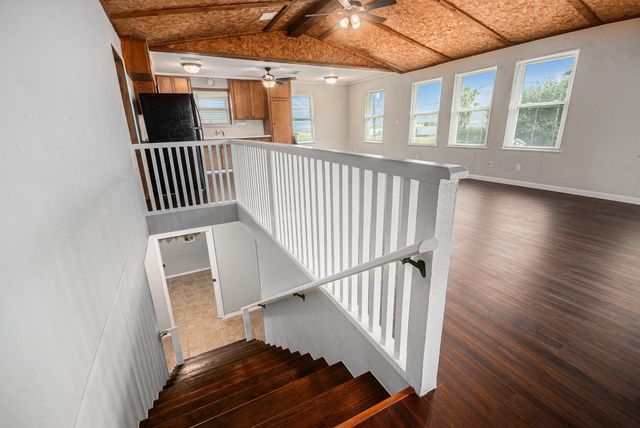 1434 10th Street, San Leon, TX 77539