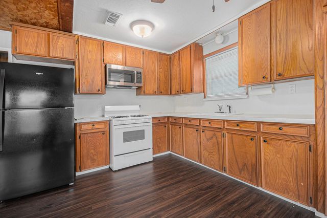 1434 10th Street, San Leon, TX 77539