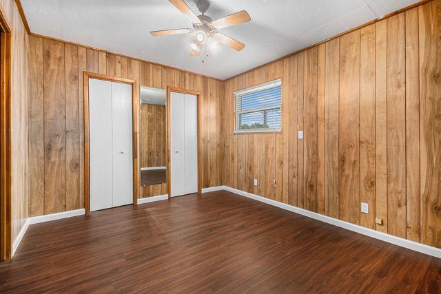 1434 10th Street, San Leon, TX 77539