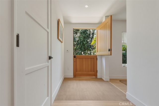 16943 Hartland, Lake Balboa, CA 91406