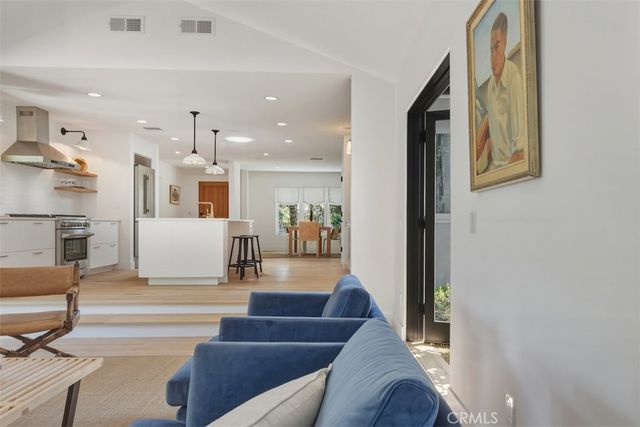 16943 Hartland, Lake Balboa, CA 91406