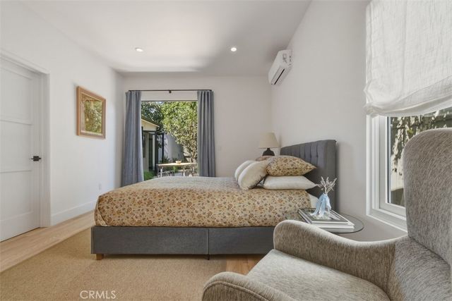 16943 Hartland, Lake Balboa, CA 91406