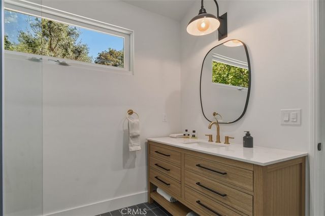 16943 Hartland, Lake Balboa, CA 91406