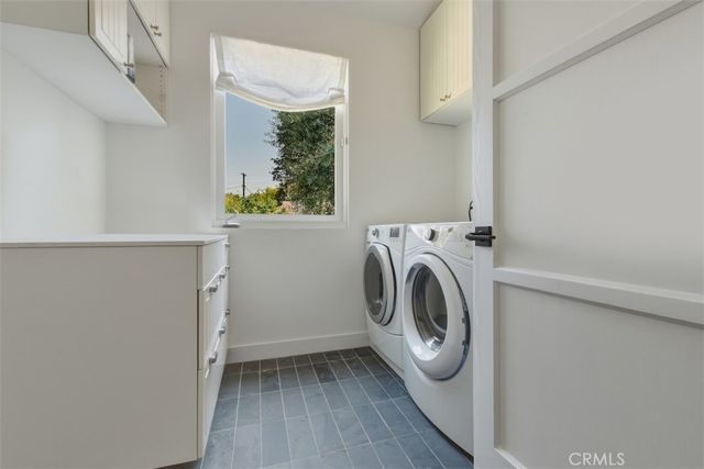 16943 Hartland, Lake Balboa, CA 91406