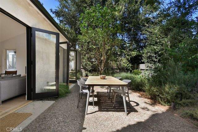 16943 Hartland, Lake Balboa, CA 91406