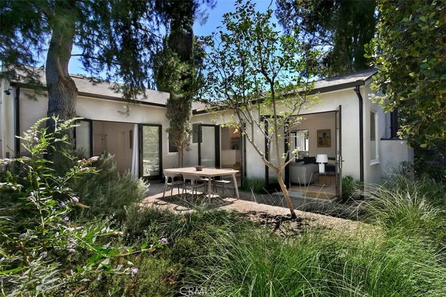 16943 Hartland, Lake Balboa, CA 91406