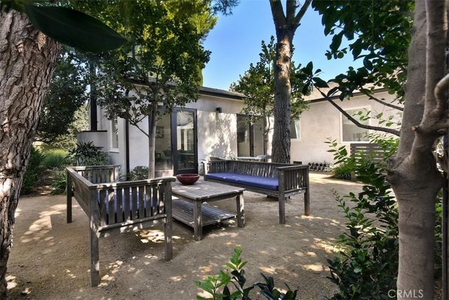 16943 Hartland, Lake Balboa, CA 91406