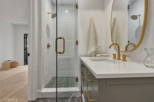 16943 Hartland, Lake Balboa, CA 91406