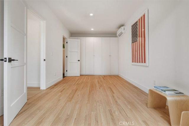 16943 Hartland, Lake Balboa, CA 91406