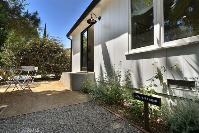 16943 Hartland, Lake Balboa, CA 91406