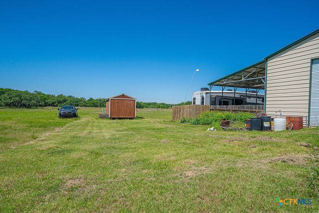 3575 Baker Road, Kingsbury, TX 78638