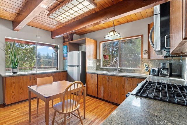 26509 Lake Forest Drive, Twin Peaks, CA 92391