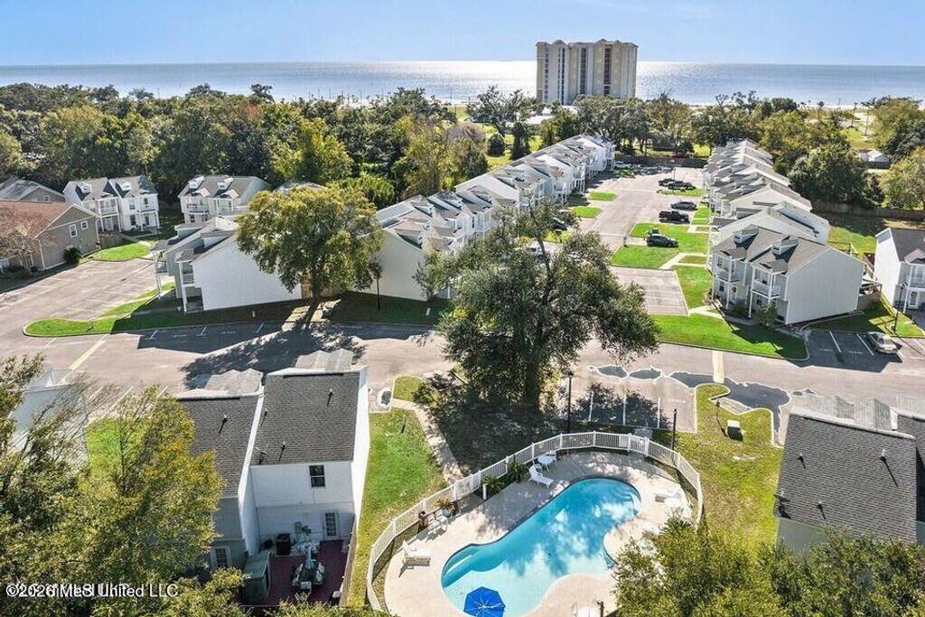 1120 Century Oaks, A, Gulfport, MS 39507