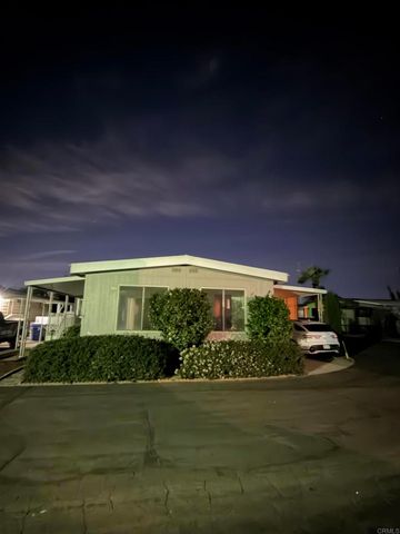 16079 Yarnell Street SE Space 5C, Sylmar, CA 91342