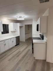 16079 Yarnell Street SE Space 5C, Sylmar, CA 91342