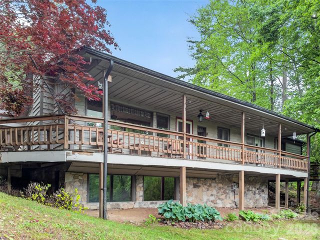 255 Westover Lane, Burnsville, NC 28714