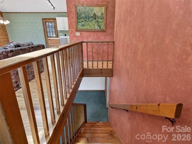 255 Westover Lane, Burnsville, NC 28714