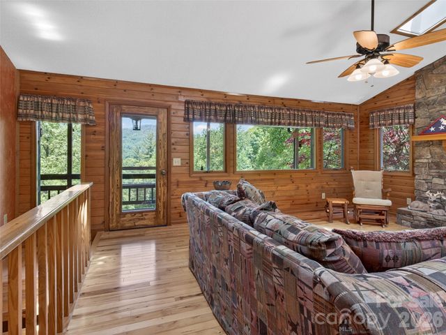 255 Westover Lane, Burnsville, NC 28714