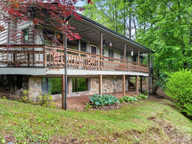 255 Westover Lane, Burnsville, NC 28714