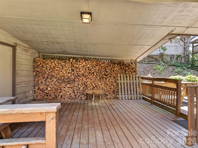 255 Westover Lane, Burnsville, NC 28714